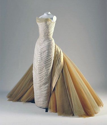 Charles James – Architectural Engineer  |  Colette Blog Cecil Beaton, Istoria Modei, Chicago History Museum, Glamour Vintage, Charles James, Fashion 1950s, Costume Institute, James Charles, Vintage Gowns