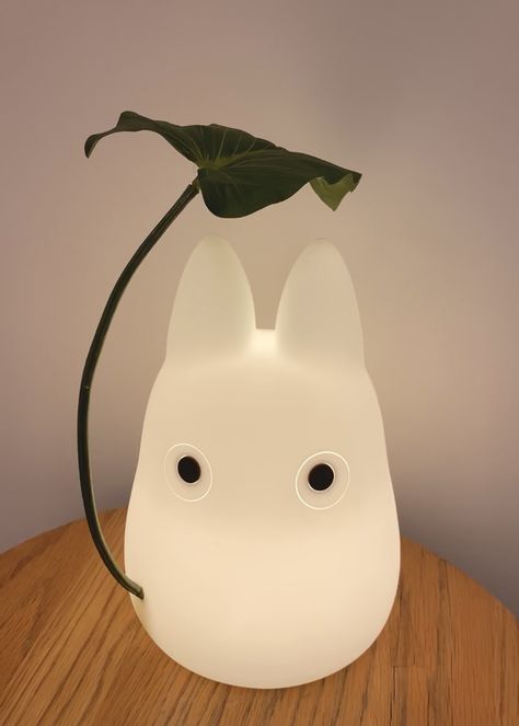 Studio Ghibli Bedroom Aesthetic, Ghibli Aesthetic Room, Totoro Lamp, Totoro Bedroom, Random Things To Buy, Lights For Kids Bedroom, Chibi Totoro, Night Lights For Kids, Rum Inspo