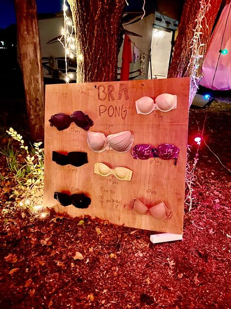 Trashy Party Ideas, Trashy New Years Party, Red Neck Wedding Ideas, Hillbilly Birthday Party, Trashy Wedding Party Theme, Frat Wedding Theme, White Trash Party Ideas Outfits, Trailer Park Wedding, Hillbilly Themed Party