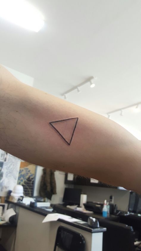 Simple triangle tattoo Simple Triangle Tattoo, Devil Tattoo, Tattoo Simple, Life Crisis, Line Tattoos, 4 Life, Simple Tattoos, Body Art Tattoos, I Tattoo