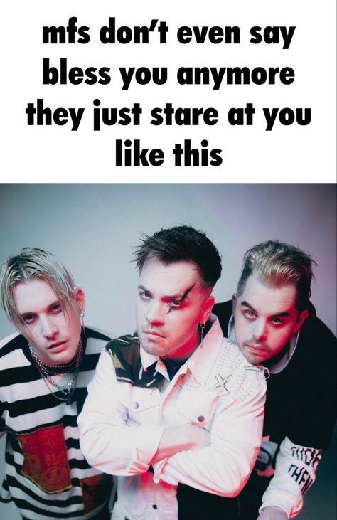 more set it off posting 🤞🤞 Cody Carson Set It Off, Set It Off Band, Cody Carson, Off Band, Set It Off, Silly Bands, Emo Memes, Hello Pretty, Amazing Music