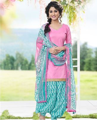 Patiala Salwar Kameez, Ladies Salwar Kameez, Salwar Suits Pakistani, Patiala Salwar Suits, Patiala Suit Designs, Bollywood Designer Sarees, Royal Pink, Ethnic Suit, Punjabi Fashion