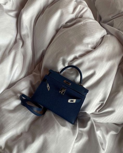 Blue Bags Aesthetic, Hermes Bags Blue, Navy Birkin Bag, Hermes Blue Brume, Hermes Birkin Bag Aesthetic, Hermes Blue Bag, Birken Bag Hermes, Navy Blue Bag Outfit, Navy Birkin