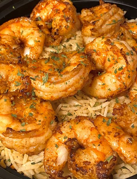 Cajun-style Shrimp & Rice Recipe - Elaichi Elation Steak And Shrimp Fried Rice Recipe, Rice And Shrimp Recipes Simple, Shrimp Diablo Recipe Mexican, Soul Food Shrimp, Food Dishes For Dinner, Rice And Shrimp Recipes, Rice Shrimp Recipe, Crockpot Shrimp Recipes, Food To Make Easy