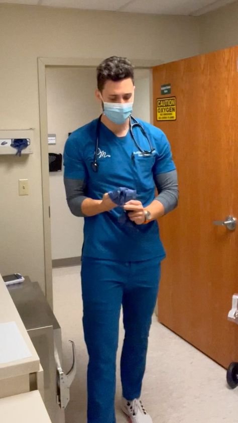 Doctor Mike Varshavski Shirtless, Medical Scrubs Men, Dr Mike Varshavski, Mens Doctor, Foto Doctor, Mike Varshavski, Mr Doctor, Doctor Mike, Hot Doctor