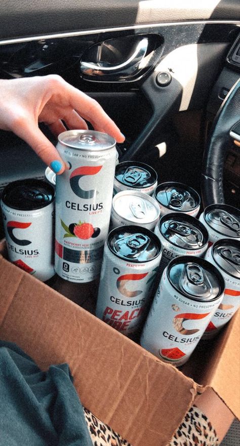 Celsius Energy Drink, Iced Tea Drinks, Healthy Energy Drinks, Tea Drinks, Juice Packaging, Live Fit, Smoothie Drinks, Coors Light Beer Can, Variety Pack