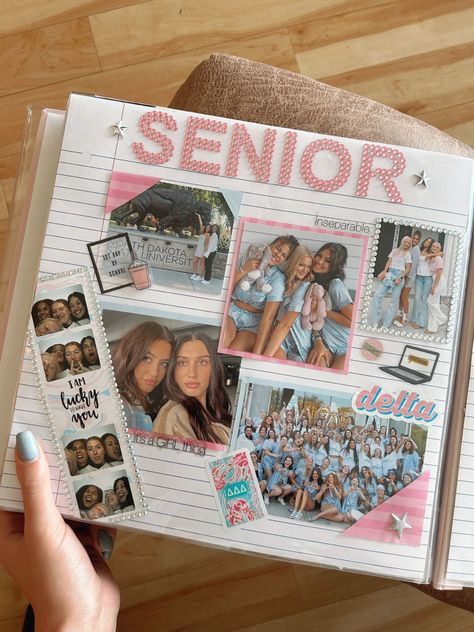 Club Scrapbook Ideas, Scrapbook Ideas For Prom, First Day Of School Scrapbook Ideas, College Memory Book Ideas, Scrapbook Ideas For Seniors, All About Me Collage High School, Scrapbooking With Friends, College Graduation Scrapbook Ideas, College Memories Scrapbook