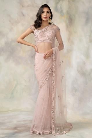 Pooja Peshoria, Graduation Saree, Cutwork Blouse Designs, Saree Poses, Indian Dresses Traditional, Embroidered Saree, Old Rose, Elegant Saree, Party Wear Indian Dresses