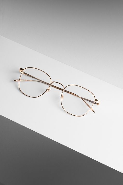 Doe Aesthetic, Glasses Pictures, Glasses Frames For Girl, Clear Glasses Frames Women, Glasses Women Fashion Eyeglasses, Stylish Glasses For Men, Glasses Inspo, Cute Glasses Frames, Mens Eye Glasses