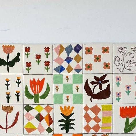 Painted Tiles, Vase Pottery, Keramik Design, Hand Painted Tiles, Craft Design, Painting Tile, Pottery Painting, Tile Art, Ceramic Painting