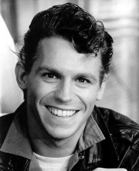 In MEMORY of JEFF CONAWAY on his BIRTHDAY - American actor and singer known for playing Kenickie in the movie Grease and for his roles in two American television series, Taxi and Babylon 5. Conaway was also featured in the first and second seasons of the reality television series Celebrity Rehab with Dr. Drew.   Oct 5, 1950 - May 27, 2011   (aspiration pneumonia with sepsis and encephalopathy) Kenickie Grease, Jeff Conaway, Del Shannon, Grease 1978, Grease Live, Grease Is The Word, Grease 2, Grease Movie, Danny Zuko