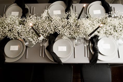 Monochromatic Wedding, White Wedding Decorations, Winnipeg Wedding, Babys Breath Wedding, Black And White Wedding, Wedding Mood, Reception Table, Stone House, Deco Table