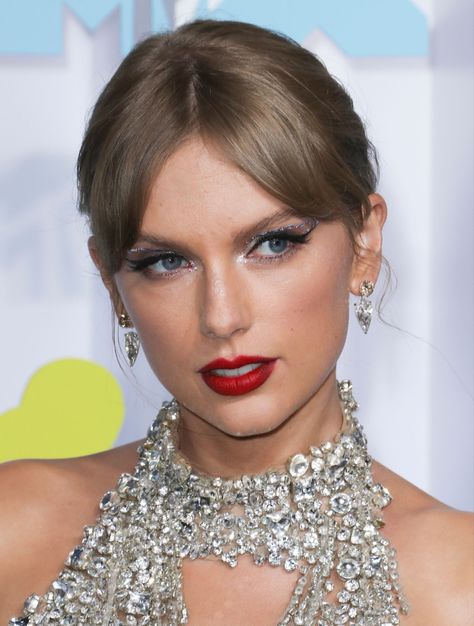 Taylor Swift Vma, Taylor Swift Photos, Prudential Center, Miss Americana, Newark New Jersey, Swift Facts, All About Taylor Swift, Taylor Swift Facts, Swift Photo