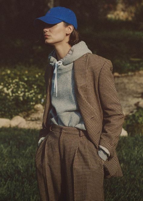 Polo Ralph Lauren Fall 2023: Redefining Casual Chic Casual Chic Fall, Polo Coat, Womens Rugby, Herringbone Coat, Rugby Fashion, Ralph Lauren Fall, Corduroy Blazer, Glen Plaid, Ralph Lauren Denim