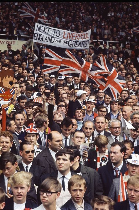 Liverpool fans with Banner at World Cup 1966 1966 World Cup Final, 1966 World Cup, British Football, England Fans, Foto Langka, Football Casuals, England Football Team, Liverpool England, World Cup Winners