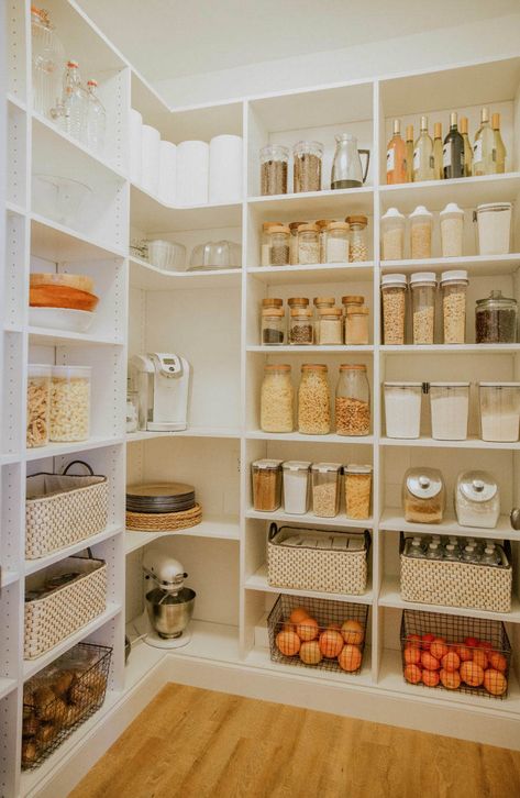 Desain Pantry Dapur, Tiny Pantry, Pantry Plans, Pantry Inspiration, Desain Pantry, Pantry Room, Pantry Organisation, Pantry Remodel, Pantry Shelving