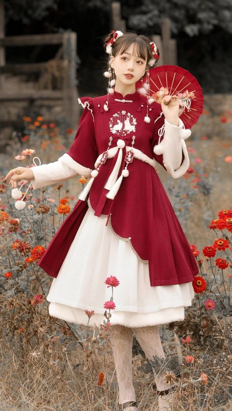 Chinese New Years Outfit, Chinese Cute Outfits, Chinese New Year Outfit Ideas, Chinese New Year Aesthetic, Chinese New Year Outfits, Chinese New Year Fashion, Chinese New Year Clothes, Lunar New Year Outfit, Japan New Year