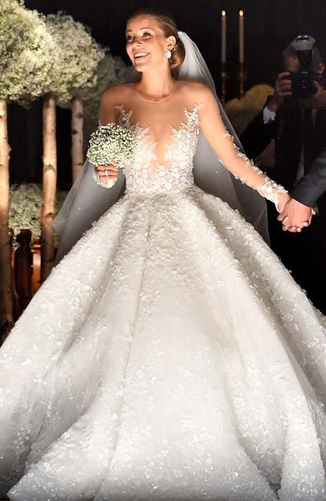 Swarovski Wedding Dress, Most Expensive Wedding Dress, Swarovski Dress, Princesa Disney Bella, Celebrity Wedding Gowns, Expensive Wedding Dress, Crystal Wedding Dress, Celebrity Wedding Dresses, Wedding Expenses