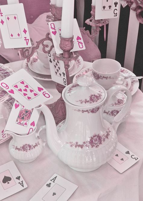 teapot ♠️ cafe ♥️ pink ♣️ disney♦️ Alice In Wonderland, Pink Alice In Wonderland Aesthetic, Pink Alice In Wonderland, Pink Wonderland, Wonderland Aesthetic, Alice In Wonderland Aesthetic, Aesthetic Pink, Pink Aesthetic, Tea Pots