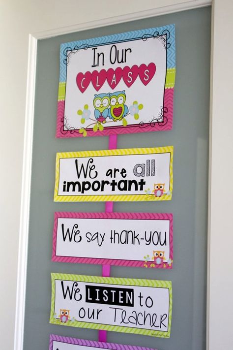 40 Excellent Classroom Decoration Ideas - Page 2 of 2 - Bored Art Classroom Rules Display, Chevron Classroom Decor, Preschool Classroom Rules, Peraturan Kelas, Classroom Preschool, Classroom Door Signs, Owl Theme Classroom, Owl Classroom, Classroom Decor High School