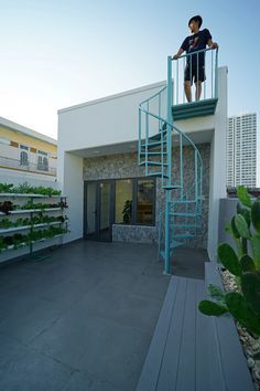 Roof terrace Stairs To Rooftop, Home Designs Ideas, Home Designs Exterior, Terrace Garden Design, Terrace Decor, Rooftop Terrace Design, Rooftop Design, House Construction Plan, Minimal House Design