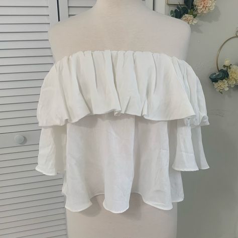 Women’s Size Small, Flowy Layered Top, Mid Sleeves, White, Off The Shoulder Classy, Sexy, Comfortable, Boho, Summer, Cute New With Tags Buy 2 Items Or More From My Closet And You Qualify For 20% Off! Don’t Like The Price, Like The Item! Make An Offer!!! White Flowy Clothes, Flowy Clothes, Puff Sleeves Blouse, White Flowy Top, Concert Fit, Striped Tube Top, Stripped Tops, White Off The Shoulder, Flowy Shorts