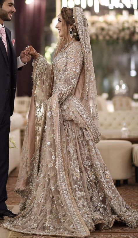 [SponsoredPost] 20 Drop-Dead Wedding Dresses Ideas Insights This Spring To Try Out #brownstuff Bridal Dresses Pakistani Barat, Valima Bridal Dress Pakistan, Pakistani Bridal Dresses Walima, Red Pakistani Bridal Dress, Walima Dresses Pakistani Brides, Pengantin India, Walima Dress, Desi Wedding Dresses, Asian Bridal Dresses