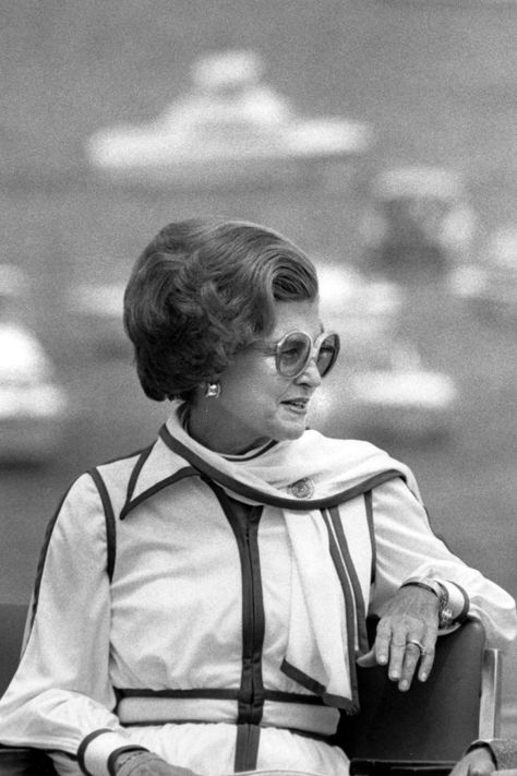 Betty Ford was an alcoholic. First Lady Portraits, 2023 Vibes, Ford America, Mary Todd Lincoln, American First Ladies, Betty Ford, Nancy Reagan, House Icon, First Ladies