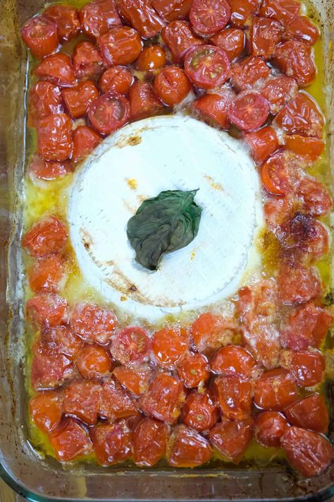 Brie And Pasta Recipes, Brie Tomato Basil Pasta, Brie And Tomato Pasta, Brie Tomato Pasta, Creamy Brie Pasta, Baked Brie Pasta With Cherry Tomatoes, Bree Cheese Pasta, Brie Cheese Recipes Pasta, Pasta With Brie And Tomatoes