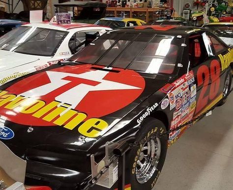 Davey Allison, Classic Racing Cars, Plastic Model Cars, Favorite Paint, Auto Racing, Nascar Racing, American Muscle, Paint Schemes, Racing Cars