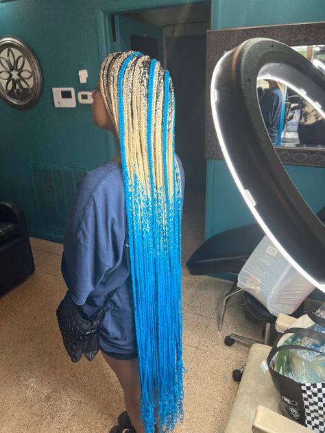 Ombre Braids Color, Black And Pink Ombre Braids, Blue And Green Knotless Braids, 3 Color Knotless Braids, Cute Long Knotless Braids With Color, Blue And Blonde Knotless Braids, Braided Hairstyles Curly Ends, Light Blue Knotless Braids, Knotless Color Ideas