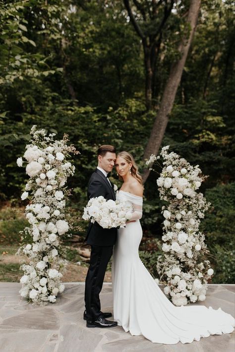 Palermo by Justin Alexander Signature Black Decor Accents, Minimalist Modern Wedding, Monochromatic Wedding, Floral Arch Wedding, Babys Breath Wedding, Wedding Ceremony Arch, Wedding Arbour, White Florals, Ceremony Flowers