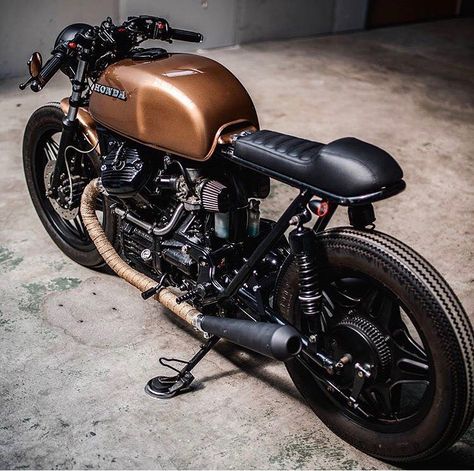 Honda CX 500 #caferacer #caferacers Cb 450 Cafe Racer, Virago Cafe Racer, Jawa 350, Cafe Moto, Cx500 Cafe Racer, Cb 450, Suzuki Cafe Racer, Brat Cafe, Honda Cx500