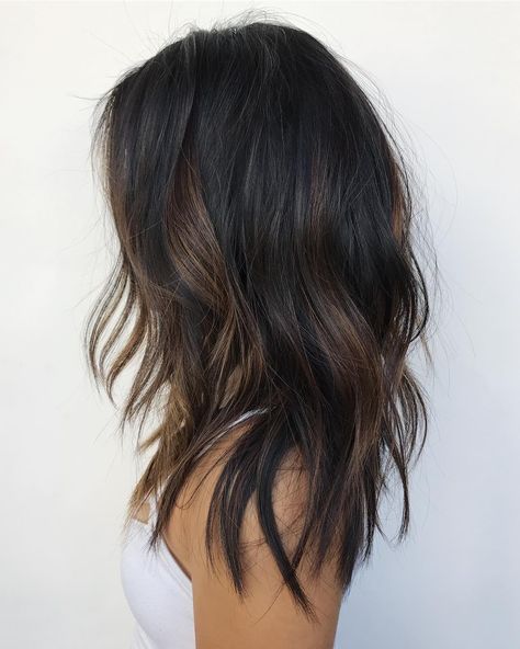 Black Hair With Subtle Brown Highlights Highlights For 2023, Brown Hair With Lowlights, Dark Brown Hair With Highlights, Highlights For Dark Brown Hair, 60 Hairstyles, Black Hair Balayage, Dark Brunette Hair, Brown Hair Inspo, Hair With Highlights