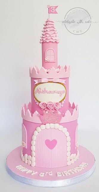 Celebrate with Cake!: Castle Castle Birthday Cakes Easy, Pink Castle Cake, Princess Castle Birthday Cake, Cake Castle, Castle Cakes, Castle Birthday Cakes, Burger Cake, Fairy Birthday Cake, Castle Birthday