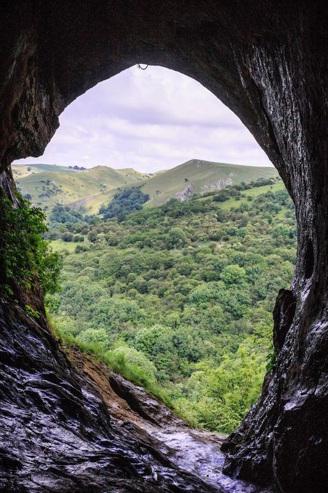 Stunning view from Thor's Cave in the Peak District, an upland area in central and northern England Wolverhampton, Lake District, Northern England, Cave In, British Countryside, Peak District, English Countryside, The Peak, British Isles