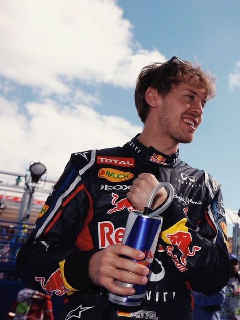 Carlos Sainz Red Bull, Sebastian Vettel Wallpaper, Escuderias F1, F1 Wallpaper, F1 Wallpaper Hd, Formula 1 Car Racing, Nico Rosberg, Racing Drivers, Sebastian Vettel