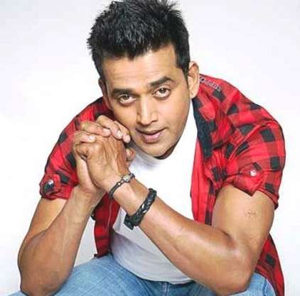 Ravi Kishan Biography, Age, Height, Wiki, Wife, Marriage, Family Photos. Ravi Kishan Date of Birth, Net worth, Salary, Measurements, Children, Images Marriage Family Photos, Bhojpuri Actors, Ravi Kishan, Indian Show, Celebrity Bodies, Celebrity Biographies, Date Of Birth, Children Images, Marriage And Family