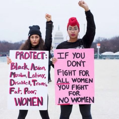 5 Times a Black Activist Called Out 'Aware White People' on Race | Honeycomb Moms | Rachel Cargle was boasted onto the race and activism scene when her 2017 Women’s March photo with friend and fellow activist Dana Suchow went viral. Learn how Cargle keeps readers and students on their toes. Womens March Posters, Black Activist, Feminism Poster, Protest Posters, Racial Injustice, Protest Signs, Feminist Quotes, Intersectional Feminism, Womens March