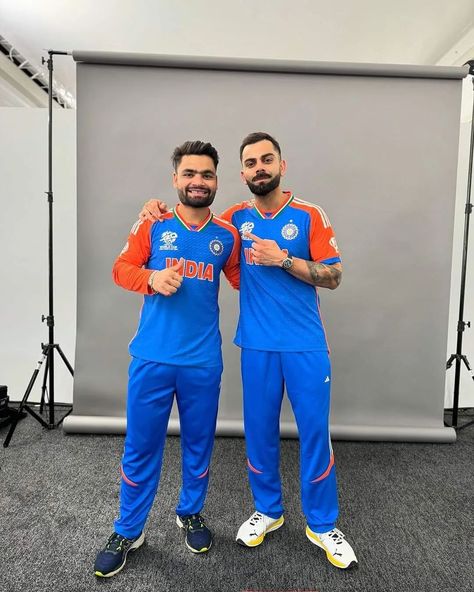 Rinku Singh with Virat Kohli for an ad shoot. #RinkuSingh #viratkohli #TeamIndia India, Wallpapers, Rinku Singh, Kohli Wallpapers, Virat Kohli Wallpapers, Cricket Update, Virat Kohli, Editing Background, Cricket News