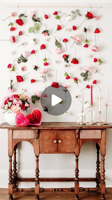 Diy Floating Flowers, Floating Flower Wall, Backdrop Business, Bunch Of Roses, Valentine Backdrop, Flower Bunches, Floating Flower, Diwali Party, Flower Wall Hanging