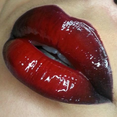 Red lips lipgloss glossy biglips ombre ombrelips Bodypainting, Glossy Ombre Lips, Dark Makeup Red Lips, Dark Lipstick Looks Aesthetic, Burgundy Makeup Ideas, Gradient Red Lips, Vampy Lip Makeup Look, Smokey Eye Red Lip Makeup Dark Skin, Dark Red Ombre Lips