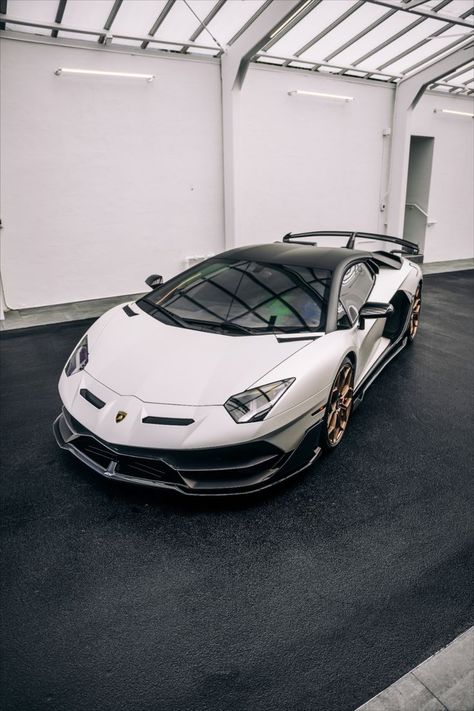 Lamborghini Aventador, Lamborghini, Black And White Lamborghini, White Lamborghini Aventador, Lamborghini Black, White Lamborghini, Lamborghini Aventador Svj, Aventador Svj, Super Cars