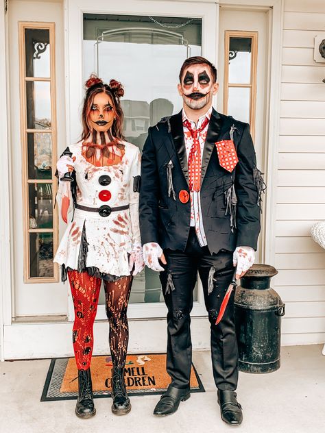 Couples Clown Halloween Costumes, Couples Scary Clown Costumes, Scary Clown Couple Costumes, Couples Clown Makeup, Couple Clown Halloween Costumes, Clown Costume Couple, Diy Scary Clown Costume, Couples Clown Costumes, Couple Clown Costume
