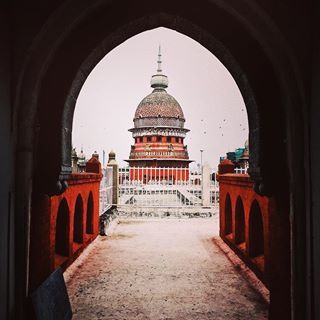 Peeking through the history 👀 Repost by @thesimplecrew #Dome #chennai #chennaistreets #chennaidiaries #chennaites #heritage #history #storiesofindia #sunday #weekend #helloweekend #lovethiscity #loveit #onlyinchennai #architecture #picoftheday #india #instacool #igers #photooftheday #photogram #tourist #travel #explore #SoChennai Chennai, India, Madras City, Madras High Court, Hello Weekend, High Court, Video Chat, Taj Mahal, Art Inspiration