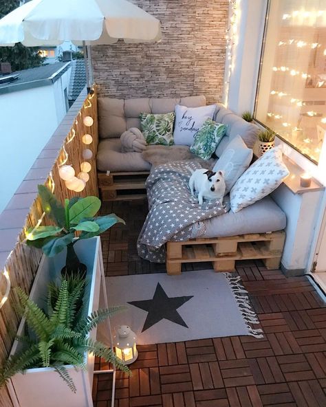 15 Beautiful Ways To Decorate A Balcony And Make It Feel Like a Part Of The Home Balcon Mic, Cozy Balcony, Dekorere Bad, Balkon Decor, Fake Wood, Desain Pantry, Small Balcony Garden, Balkon Design, First Apartment Decorating