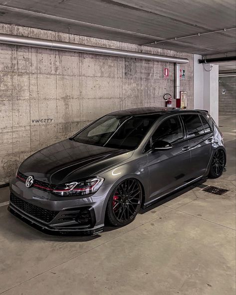 GREY GTI 🔥 . Follow: @vw.city 🚗: @mirkoflagti . #golfgti #golf7gti #golf7r #golfr #vwgolf #volkswagen #vw #golfmk7 #vwcity Vw Golf Vr6, Vw Golf R Mk7, Golf R Mk7, Golf 7 Gti, Golf 7 R, Mk7 Gti, Gti Mk7, R Wallpaper, Latest Car