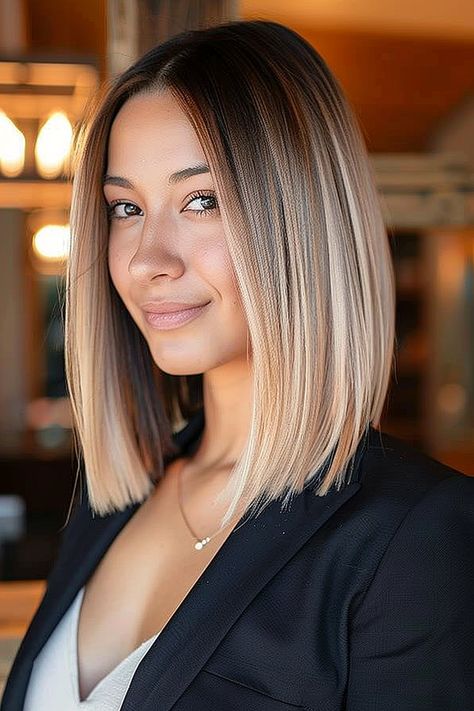 Straight Bob Hairstyles: 25 Chic Looks You Have to See Balayage, Collar Bone Haircut Straight, Medium Bob Balayage, Aysemetrical Hair Bob, Mid Bob Haircut, Straight Balayage Hair, Long Bob Straight, Sleek Long Bob, Blonde Straight Bob