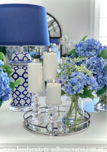 Luxury Trays – Page 2 – LUXE FURNITURE & HOMEWARES Small Round Tray Decor Ideas, Southern Charm Bedroom Ideas, Blue White Decor Living Room, Blue And Silver Decor, Classy Living Room Ideas, Blue And White Decorations, Feminine Farmhouse, Blue And White Bedroom Ideas, Hamptons House Interior