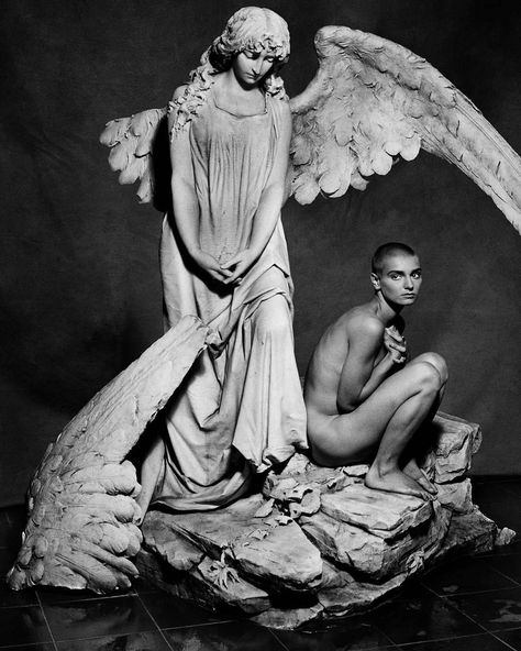 Blank on Twitter: "Sinead O’Connor by Albert Watson, 1992… " Tumblr, Italian Statues, Albert Watson, Sinead O Connor, Musica Disco, Sinéad O'connor, Guy Bourdin, Neon Painting, Rolling Stones Magazine